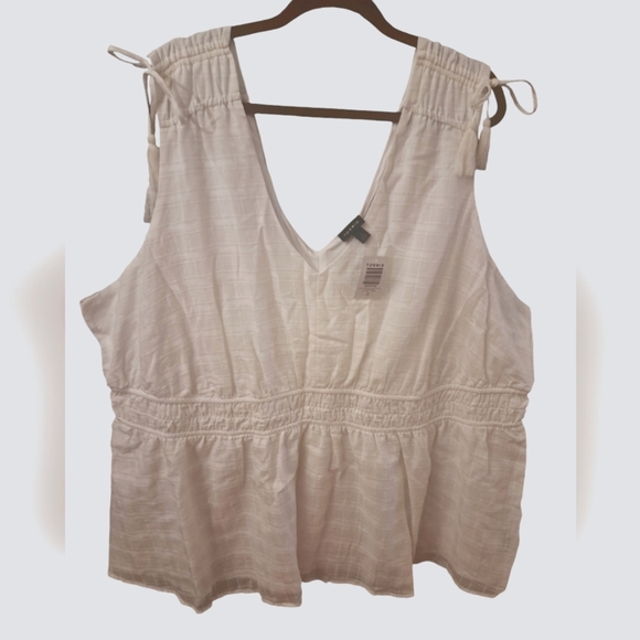 TORRID NWT Size 5X White Blouse P2P 33", L23" - Picture 1 of 8
